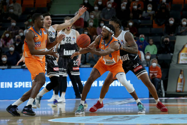 了比分焦灼 了比分焦灼