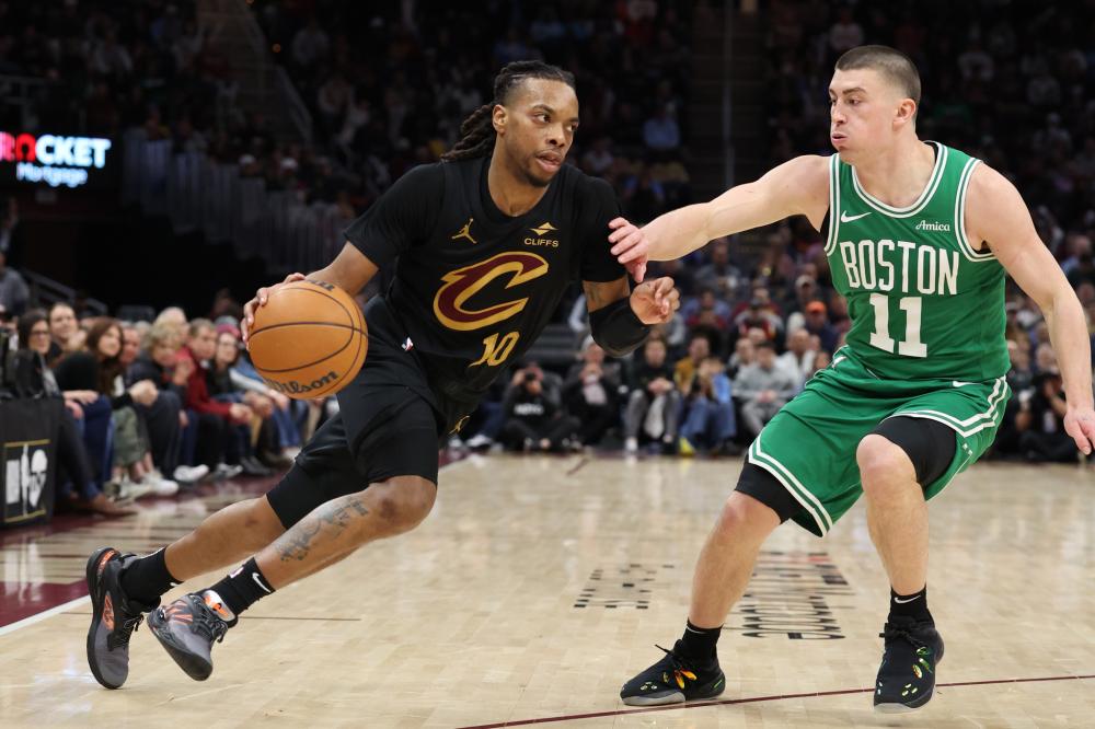 不断缩小与 不断缩小与